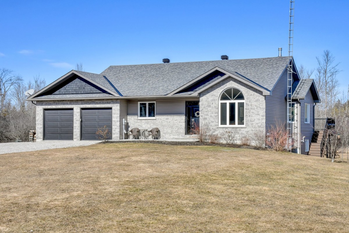 966 Leslie Crain, Perth Ontario Michale Fyke